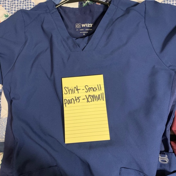 Scrub sets - Picture 2 of 6